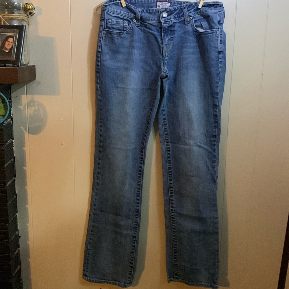 Junior’s 11 Kali Denim jeans